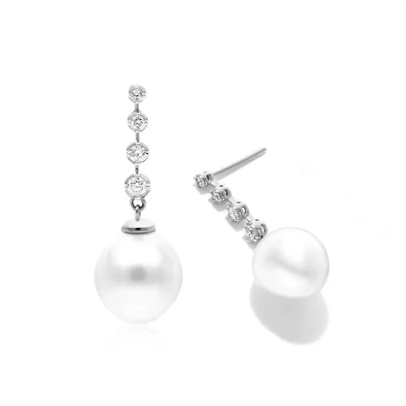 Alma Stud Earrings in Silver - Image 3