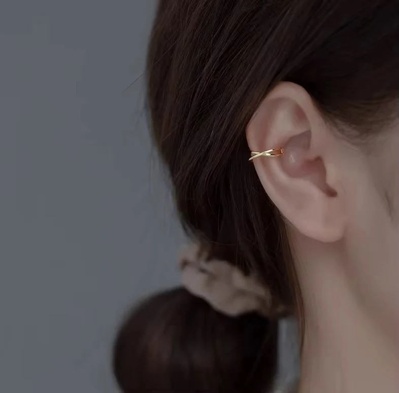 Brooklyn Ear Cuff in Gold - Image 3
