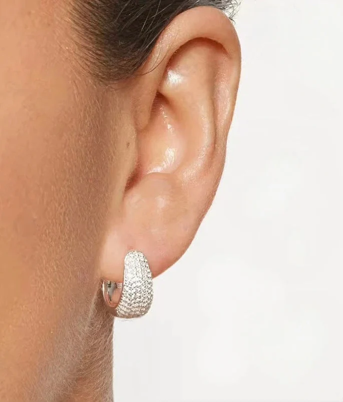 Dottie Hoop Earrings in Gold - Image 3