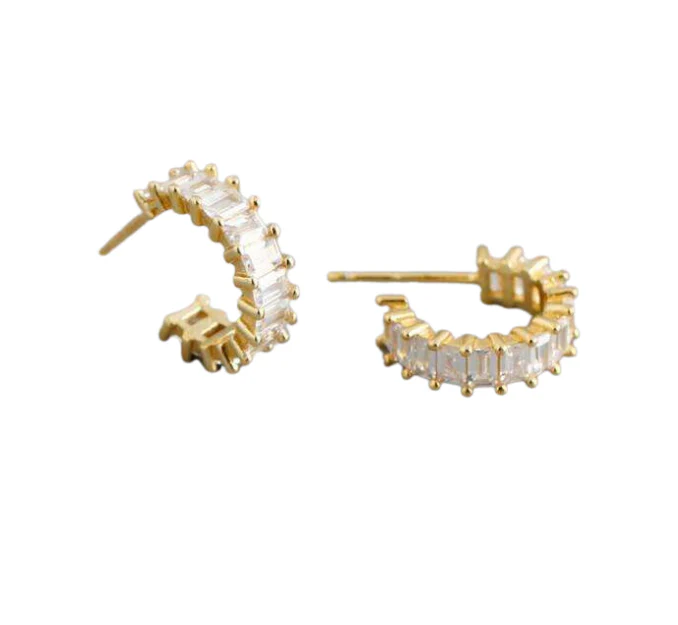 Etta Hoop Earring in Gold - Image 2
