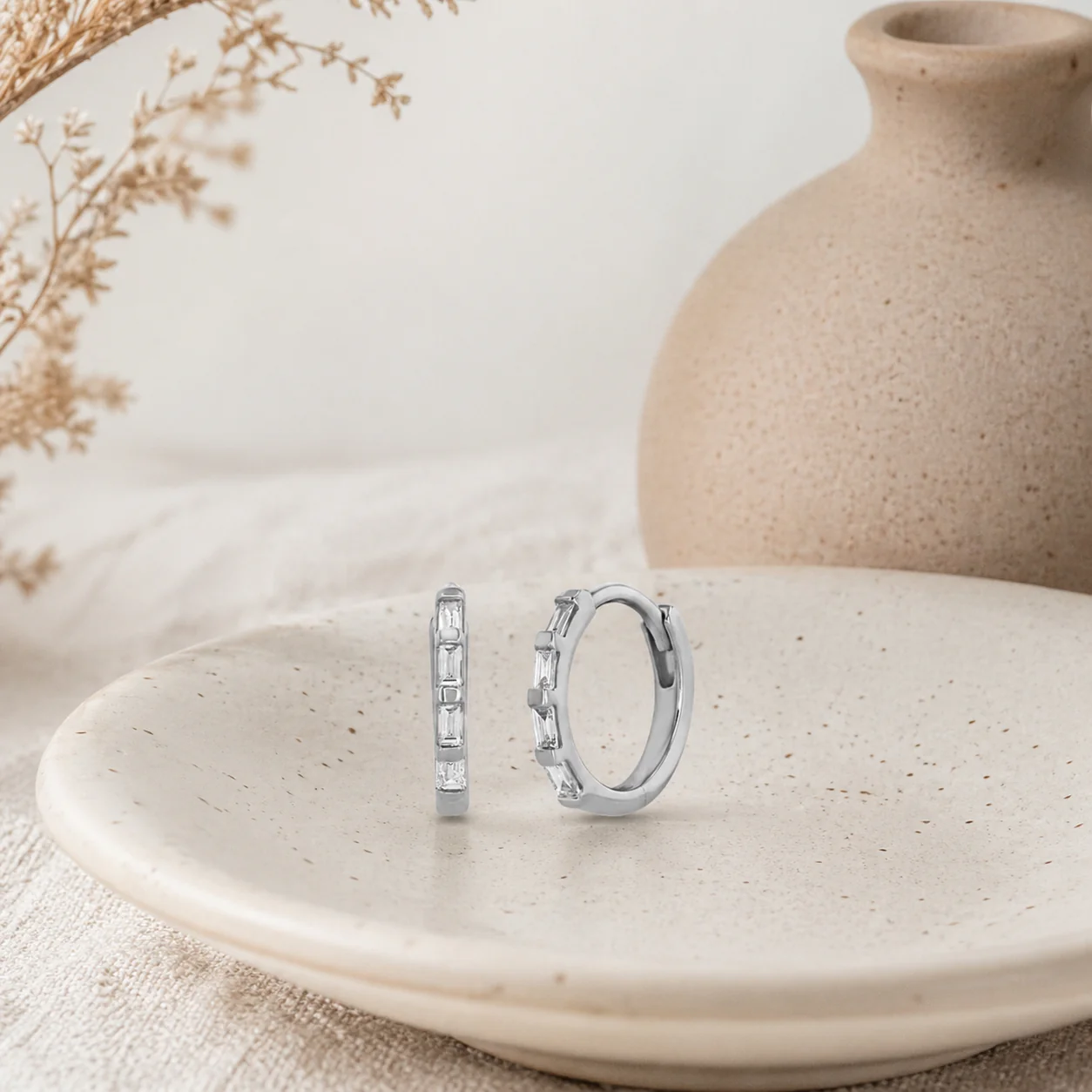 Marley Huggie in Silver - Image 3