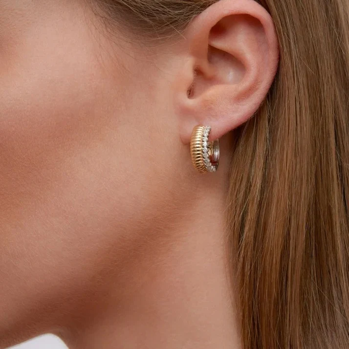 Miley Hoop Earrings in Silver - Image 3
