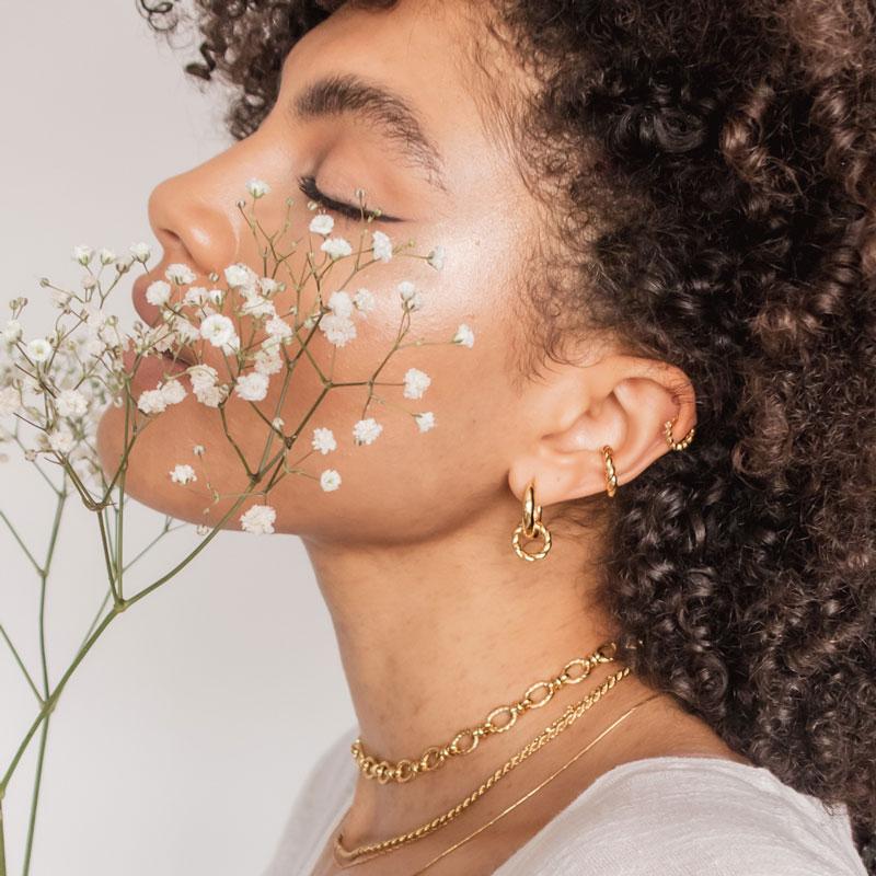 Montana Hoop Earrings in Gold - Image 3
