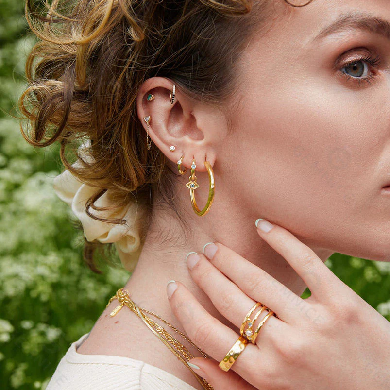 Pia Huggie in Gold - Image 3