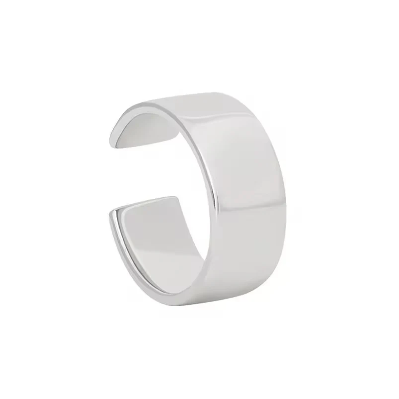 Tahnee Ear Cuff in Silver - Image 3