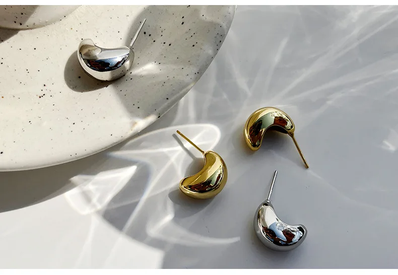 Tamara Stud Earrings in Silver - Image 3