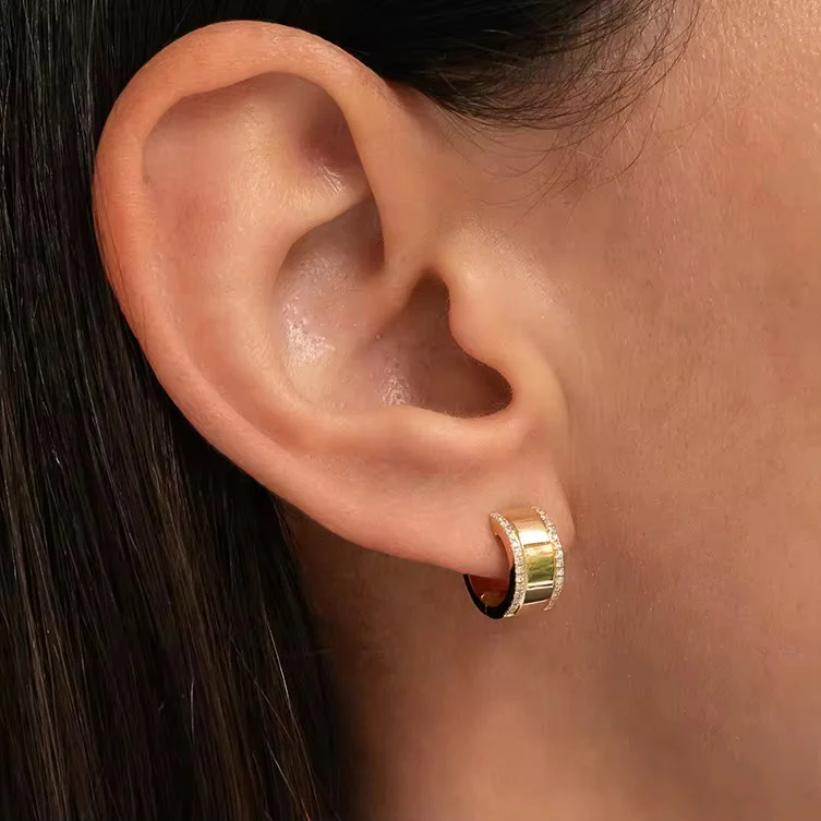 Yvonne Hoop Earrings in Silver - Image 3